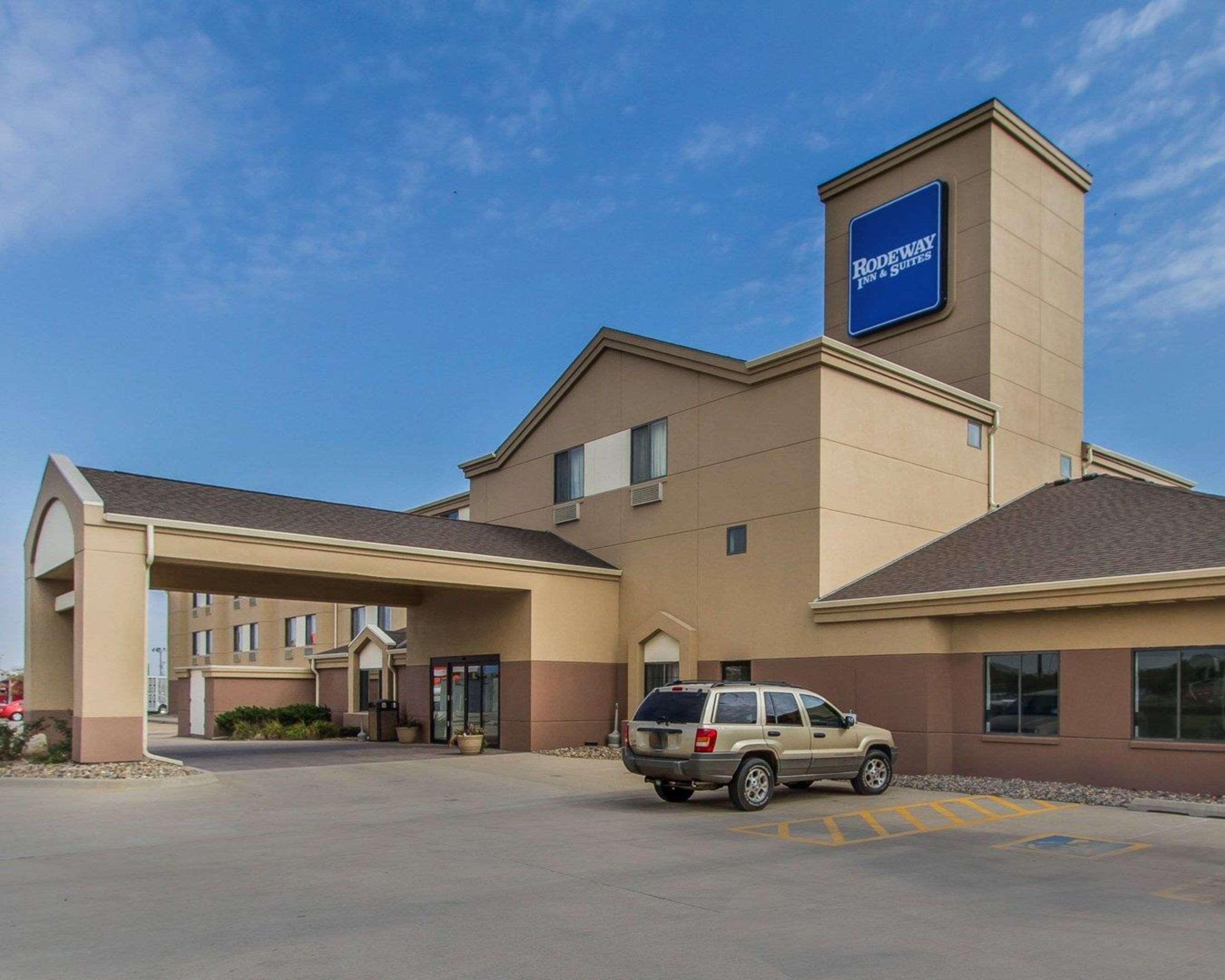 Rodeway Inn Fremont Exterior photo