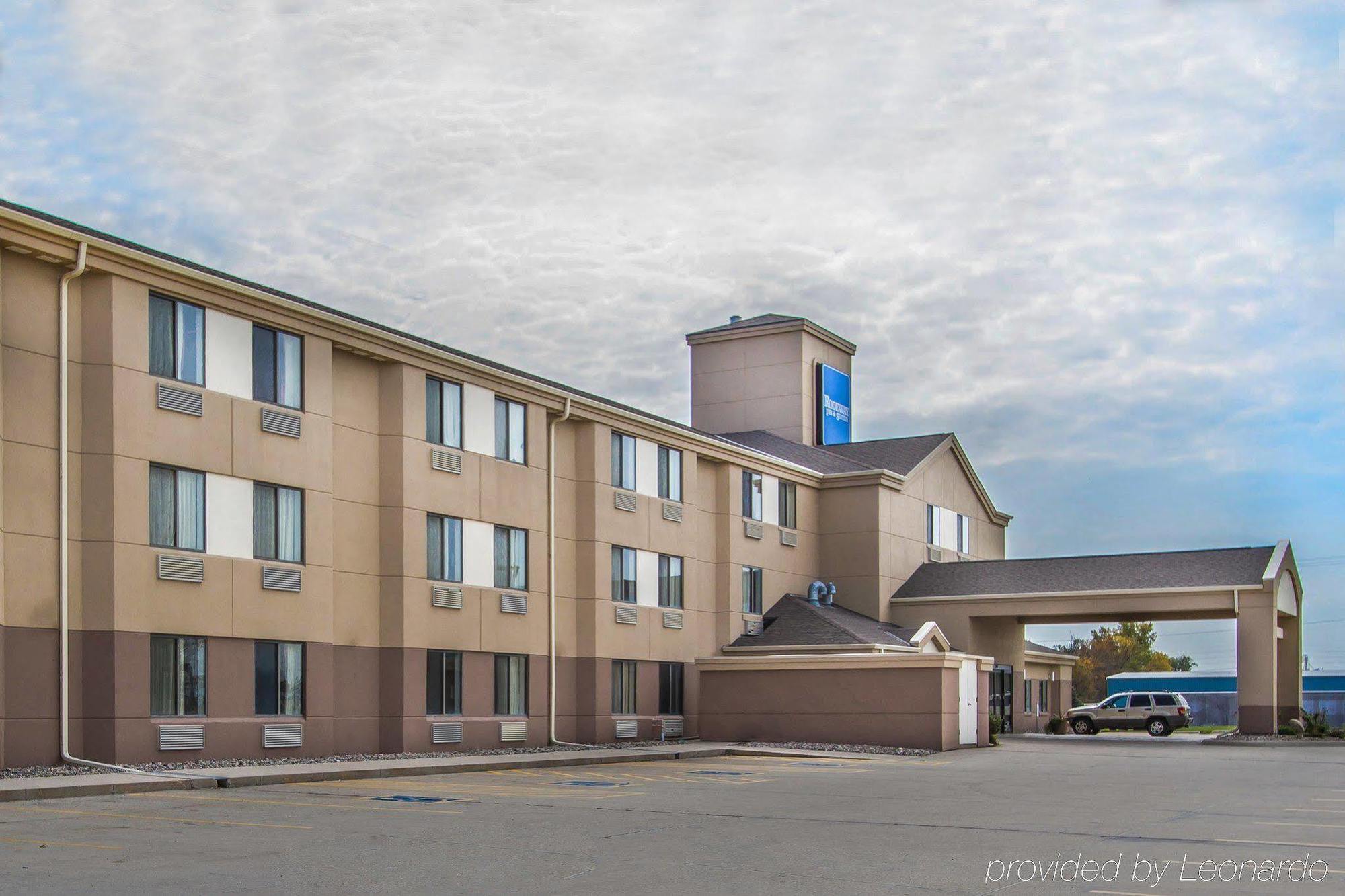 Rodeway Inn Fremont Exterior photo