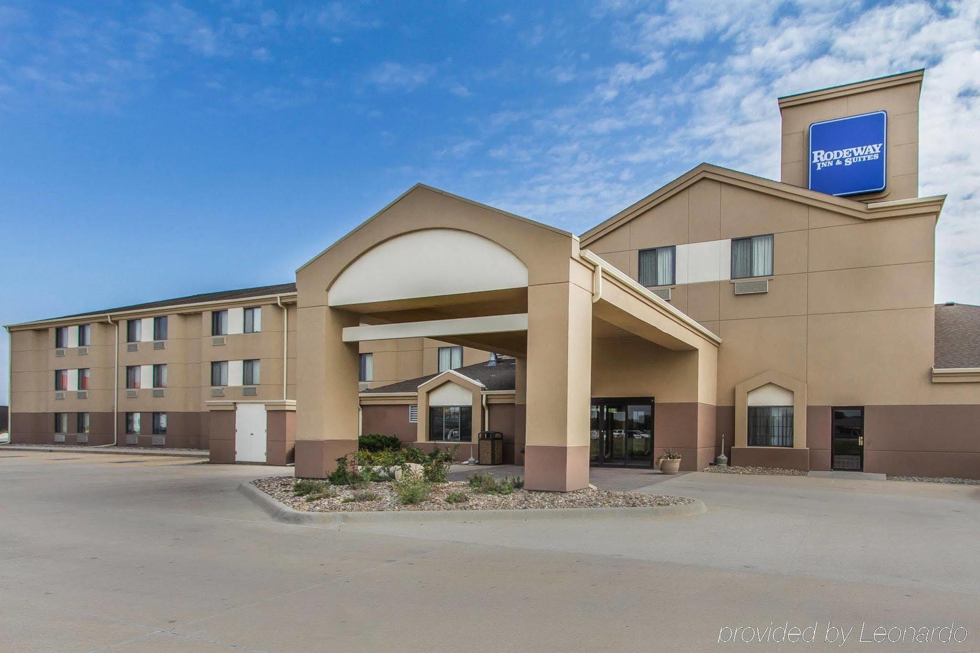 Rodeway Inn Fremont Exterior photo